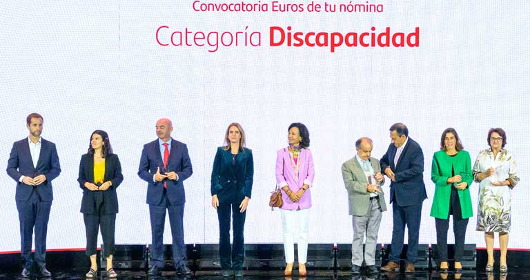 Foto de entrega de los premios en categoría Discapacidad
