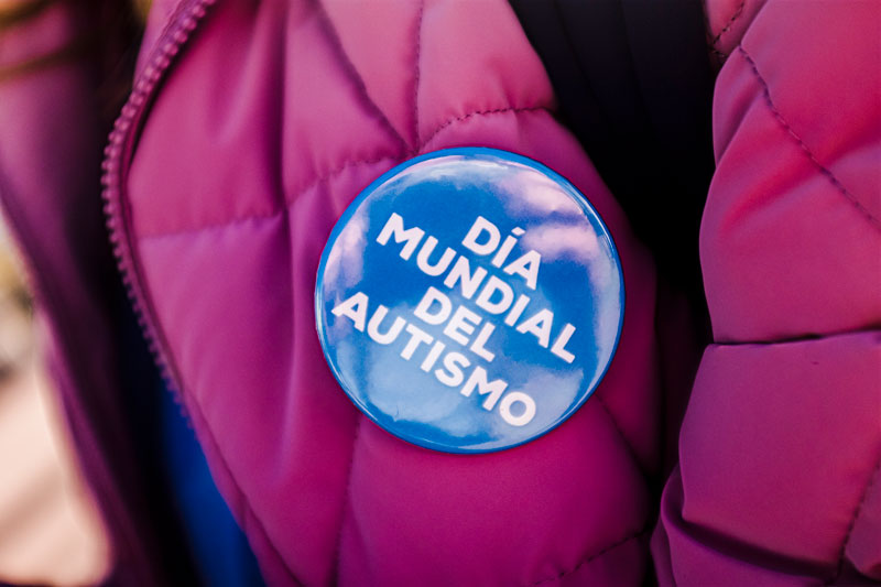 Chapa del Día Mundial del Autismo