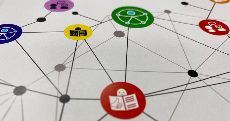 AMADE y Plena Inclusión Madrid se alían para impulsar la accesibilidad cognitiva en las residencias de mayores